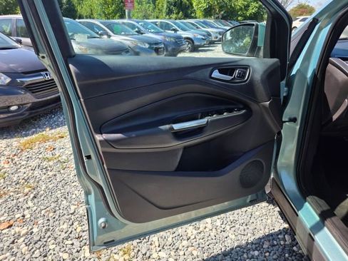 Used 2013 Ford Escape Titanium w/ Class II Trailer Tow Pkg image 11