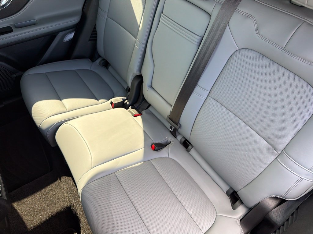 Used 2022 Lincoln Corsair AWD w/ Equipment Group 101A image 15