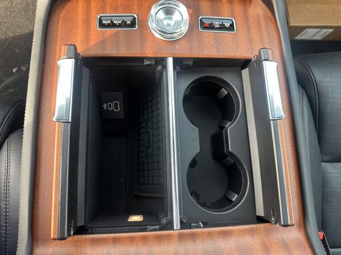 New 2025 Lincoln Navigator Black Label image 18