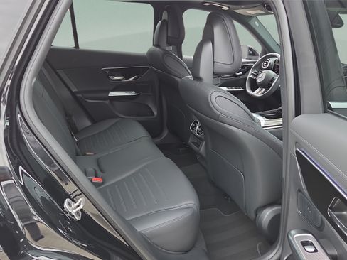 Used 2026 Mercedes-Benz GLC 300 image 15