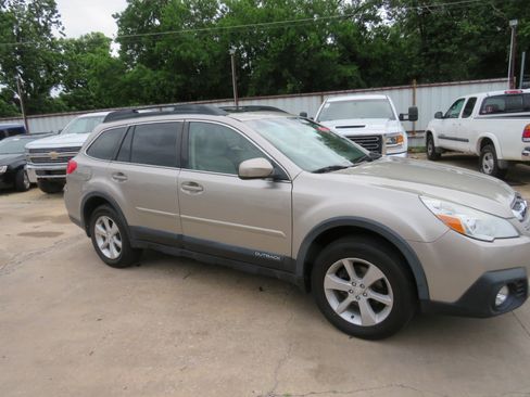 Used 2014 Subaru Outback 2.5i Premium w/ Moonroof Package image 31