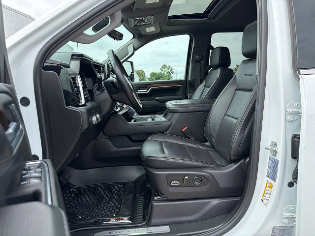 Used 2025 GMC Sierra 2500 Denali w/ Denali Reserve Package AWD/4WD image 16