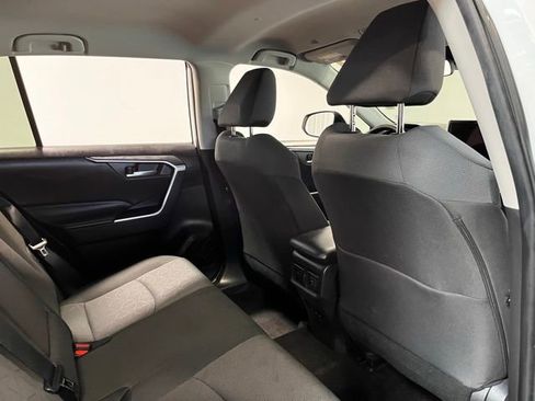 Used 2025 Toyota RAV4 XLE FWD image 14