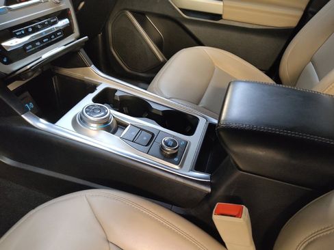 Used 2023 Ford Explorer XLT w/ Equipment Group 202A image 26