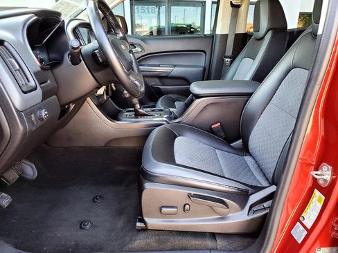 Used 2016 Chevrolet Colorado Z71 RWD image 13