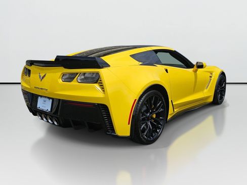 Used 2016 Chevrolet Corvette Z06 w/ 3LZ Preferred Equipment Group RWD image 7