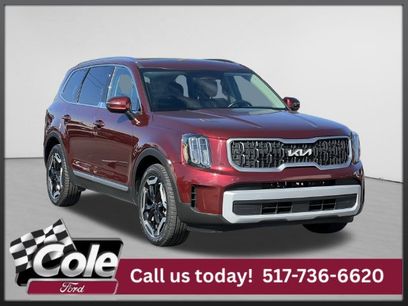 Used 2024 Kia Telluride EX w/ EX Captain's Chair Package