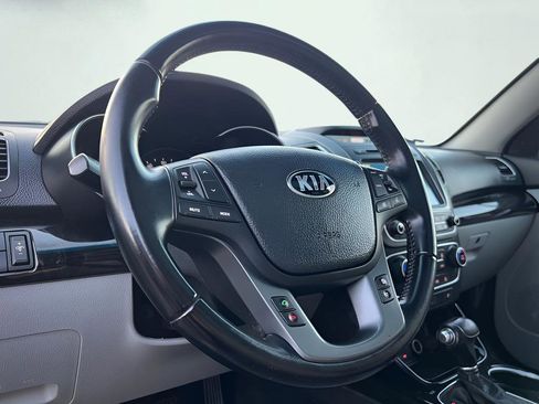 Used 2014 Kia Sorento SX w/ 3rd Row Package image 37