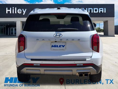 Used 2024 Hyundai Palisade SEL FWD image 7