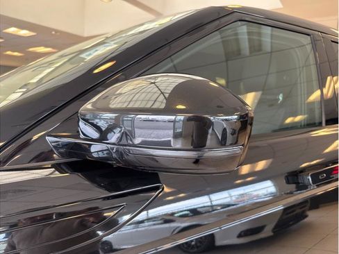 Used 2024 Land Rover Range Rover Evoque Dynamic SE image 37