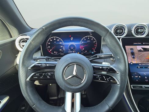 Used 2025 Mercedes-Benz GLC 300 4MATIC image 25