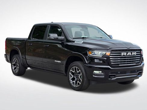 New 2026 RAM 1500 Laramie AWD/4WD image 15