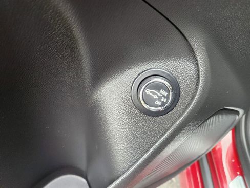 Used 2023 Buick Encore GX Select w/ Sport Touring Package image 28