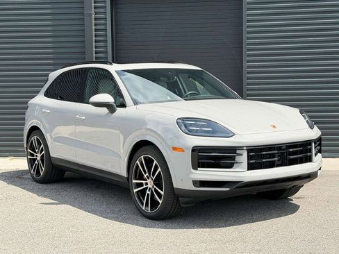 Certified 2026 Porsche Cayenne image 23