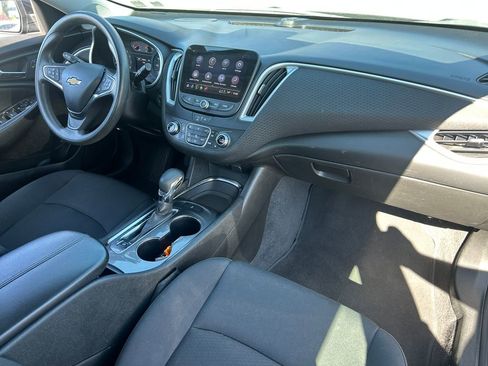 Used 2023 Chevrolet Malibu LT FWD image 33