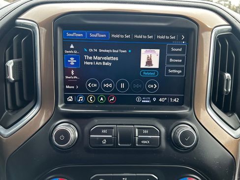 Used 2021 Chevrolet Silverado 2500 High Country w/ Technology Package image 29