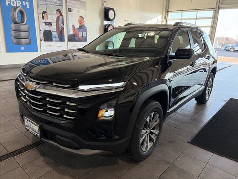 New 2026 Chevrolet Equinox LT w/ Convenience Package II FWD image 9