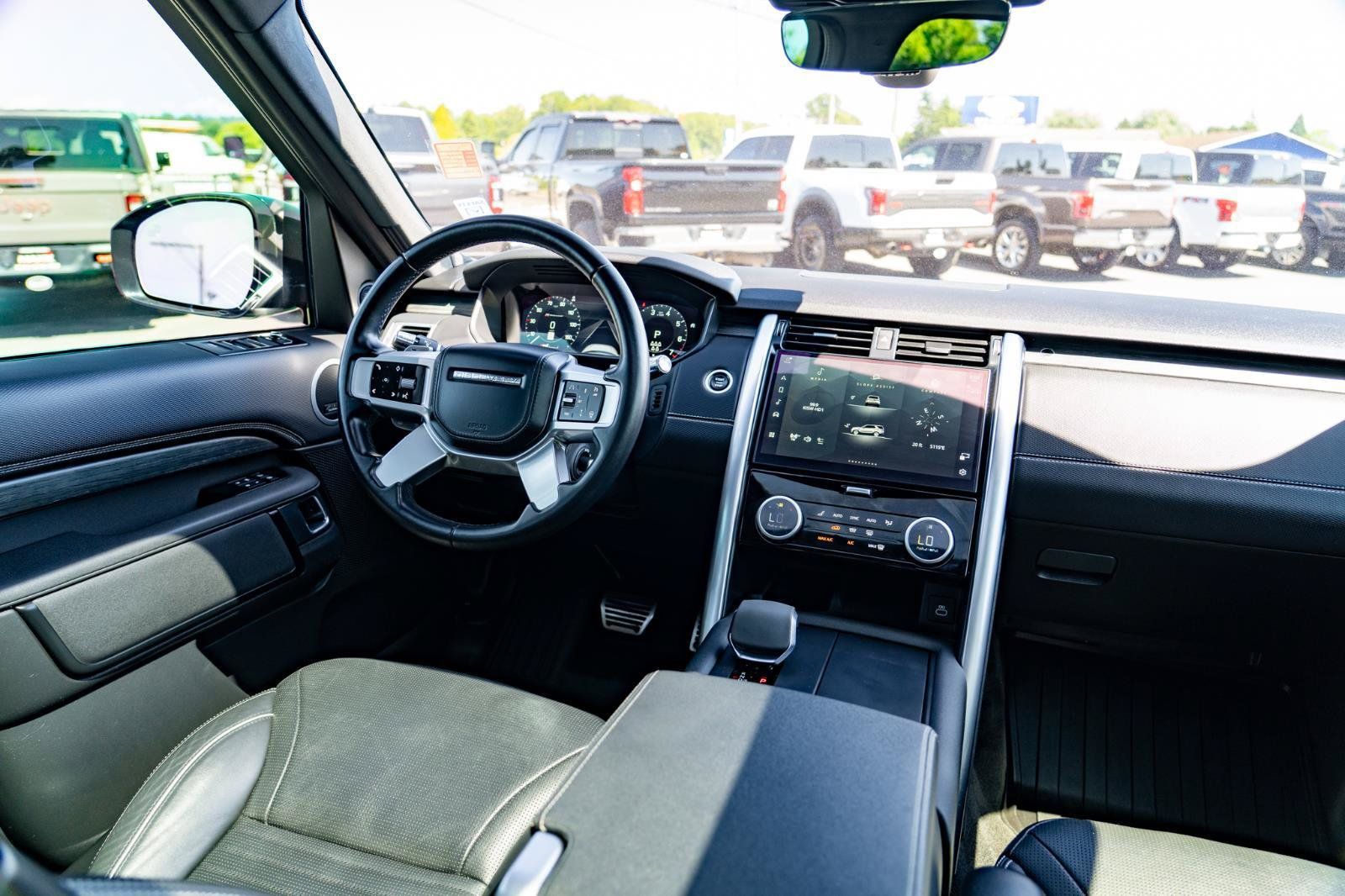 Used 2022 Land Rover Discovery HSE R-Dynamic AWD/4WD image 30