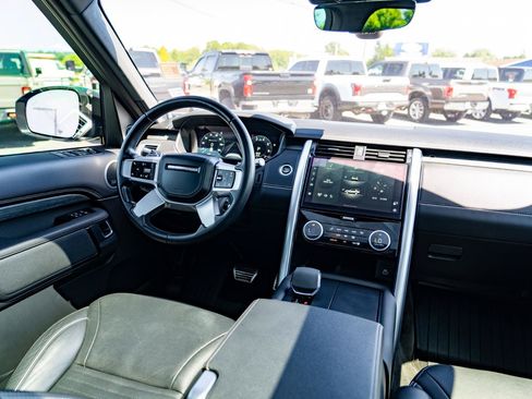 Used 2022 Land Rover Discovery HSE R-Dynamic AWD/4WD image 30