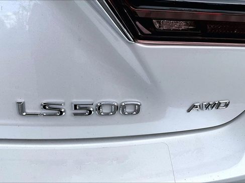 Used 2023 Lexus LS 500 AWD w/ Luxury Package image 24