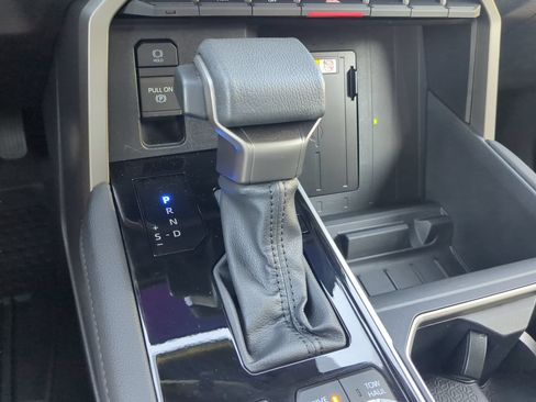 Used 2023 Toyota Tundra Limited AWD/4WD image 64