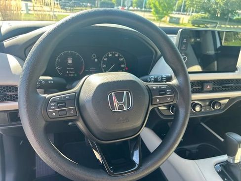 Used 2026 Honda HR-V LX image 18