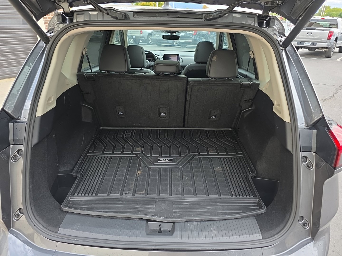Used 2024 Nissan Rogue SV w/ SV Premium Package AWD/4WD image 26