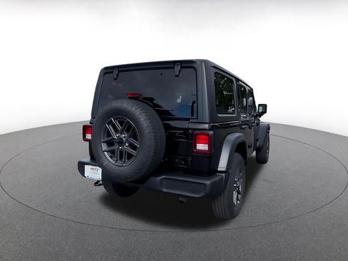 Used 2025 Jeep Wrangler Unlimited Sport AWD/4WD image 11