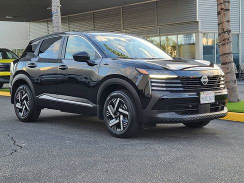 Certified 2025 Nissan Kicks SV image 31