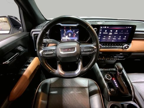 Used 2023 GMC Canyon AT4 w/ AT4 Premium Package AWD/4WD image 6