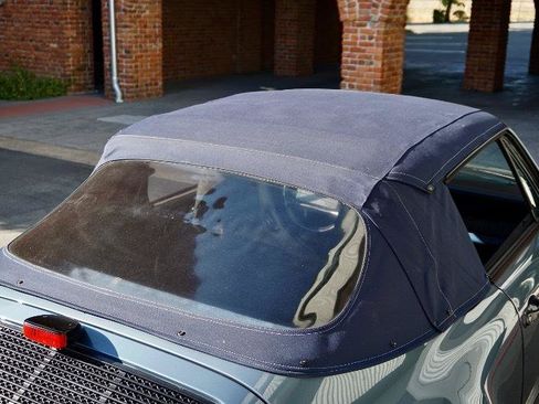 Used 1987 Porsche 911 Carrera RWD image 40