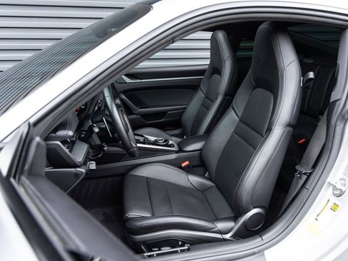 Used 2024 Porsche 911 Carrera 4 w/ Sport Package image 5