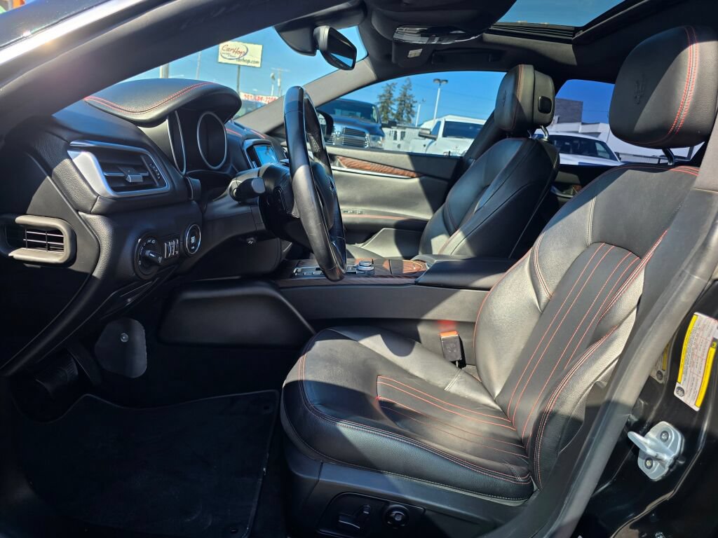 Used 2018 Maserati Ghibli S Q4 AWD/4WD image 21