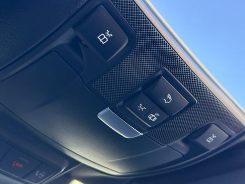 Used 2019 Mercedes-Benz E 450 Cabriolet image 24