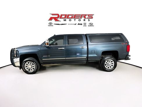 Used 2019 Chevrolet Silverado 2500 LTZ w/ Duramax Plus Package AWD/4WD image 4