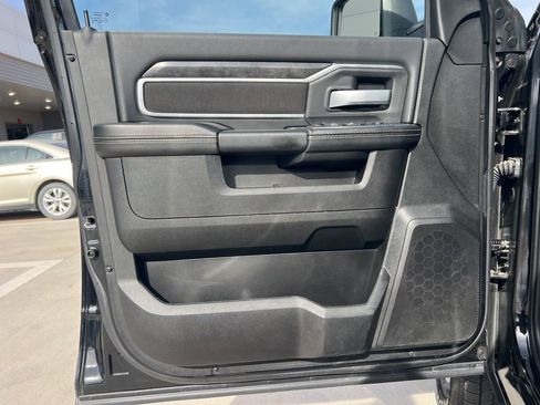 Used 2024 RAM 2500 Big Horn image 17