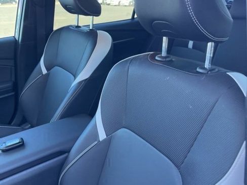 Used 2025 Toyota Camry SE image 11