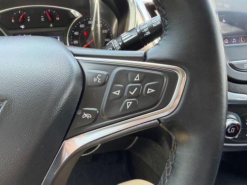 Used 2024 Chevrolet Equinox LT w/ LPO, Floor Liner Package FWD image 15