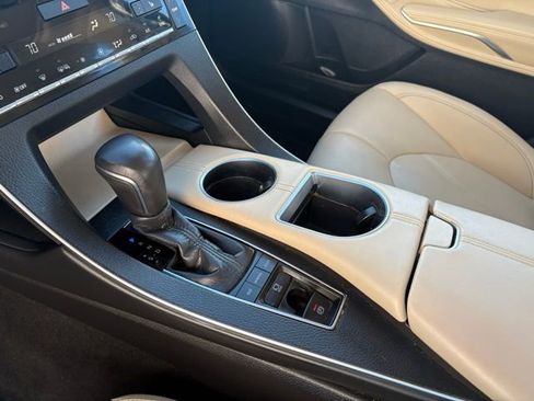 Used 2021 Toyota Avalon XLE image 21