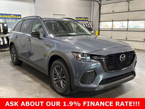 Certified 2025 MAZDA CX-70 3.3 Turbo w/ Preferred Package AWD/4WD image 3