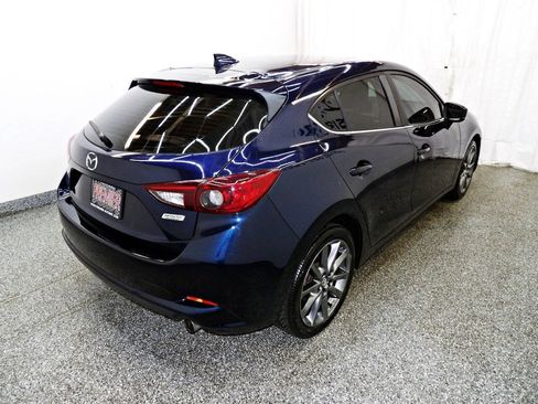 Used 2018 MAZDA MAZDA3 Touring FWD image 6
