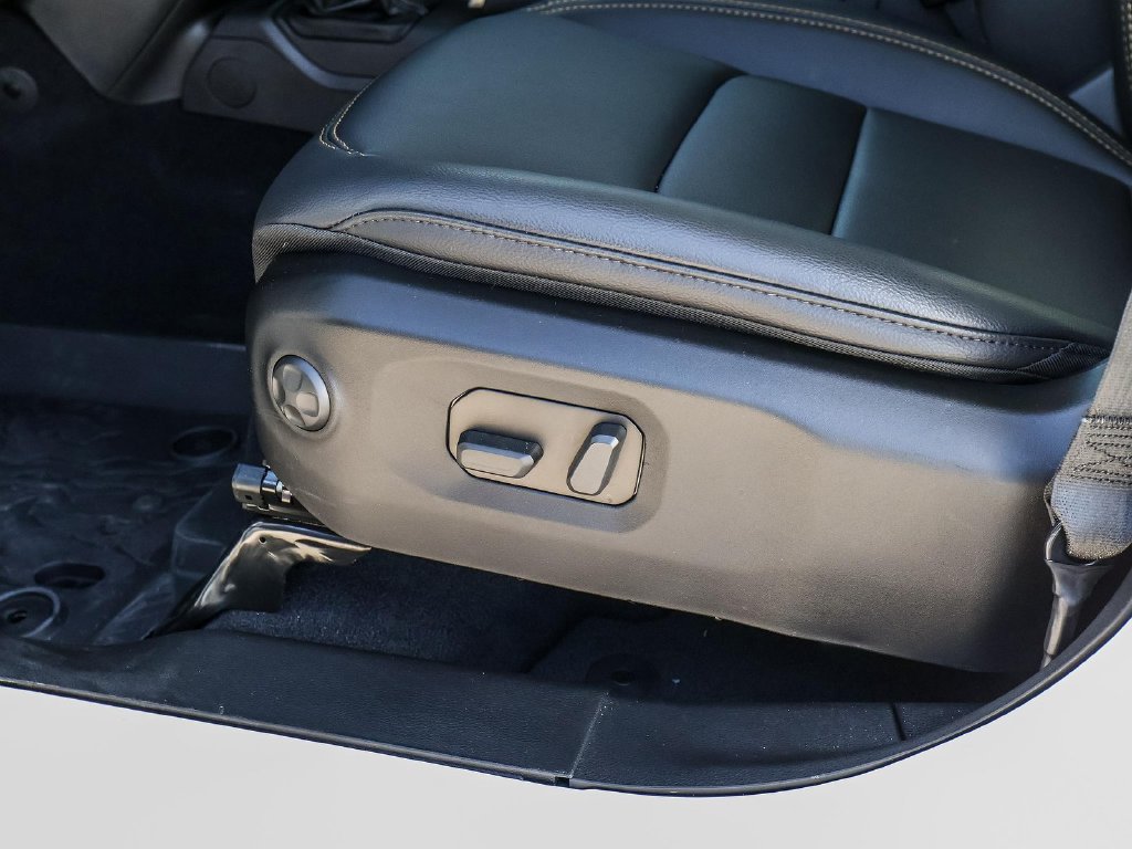 Used 2025 Jeep Gladiator Mojave AWD/4WD image 24