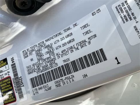 Used 2025 Toyota Tundra Limited image 30