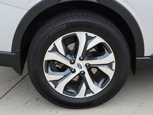 Used 2020 Subaru Outback Limited XT w/ Popular Package #2 AWD/4WD image 11