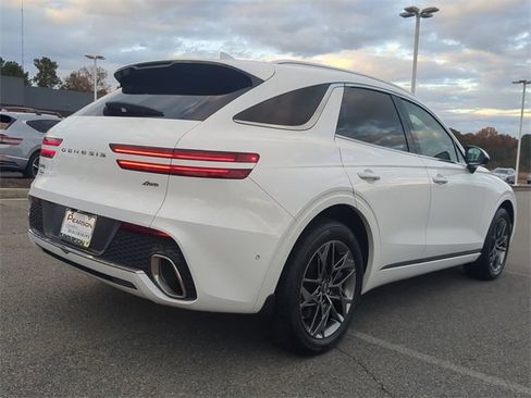 Used 2023 Genesis GV70 2.5T w/ Advanced Package image 4