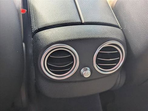 Used 2019 Mercedes-Benz C 300 Sedan image 16