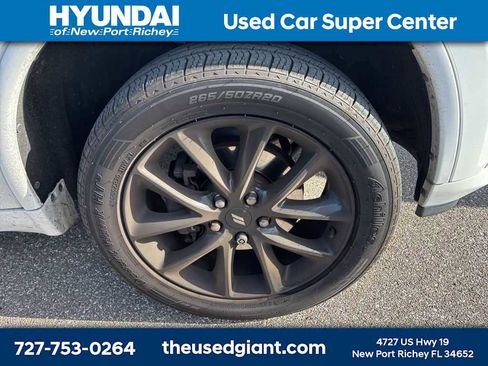 Used 2019 Dodge Durango SXT image 5