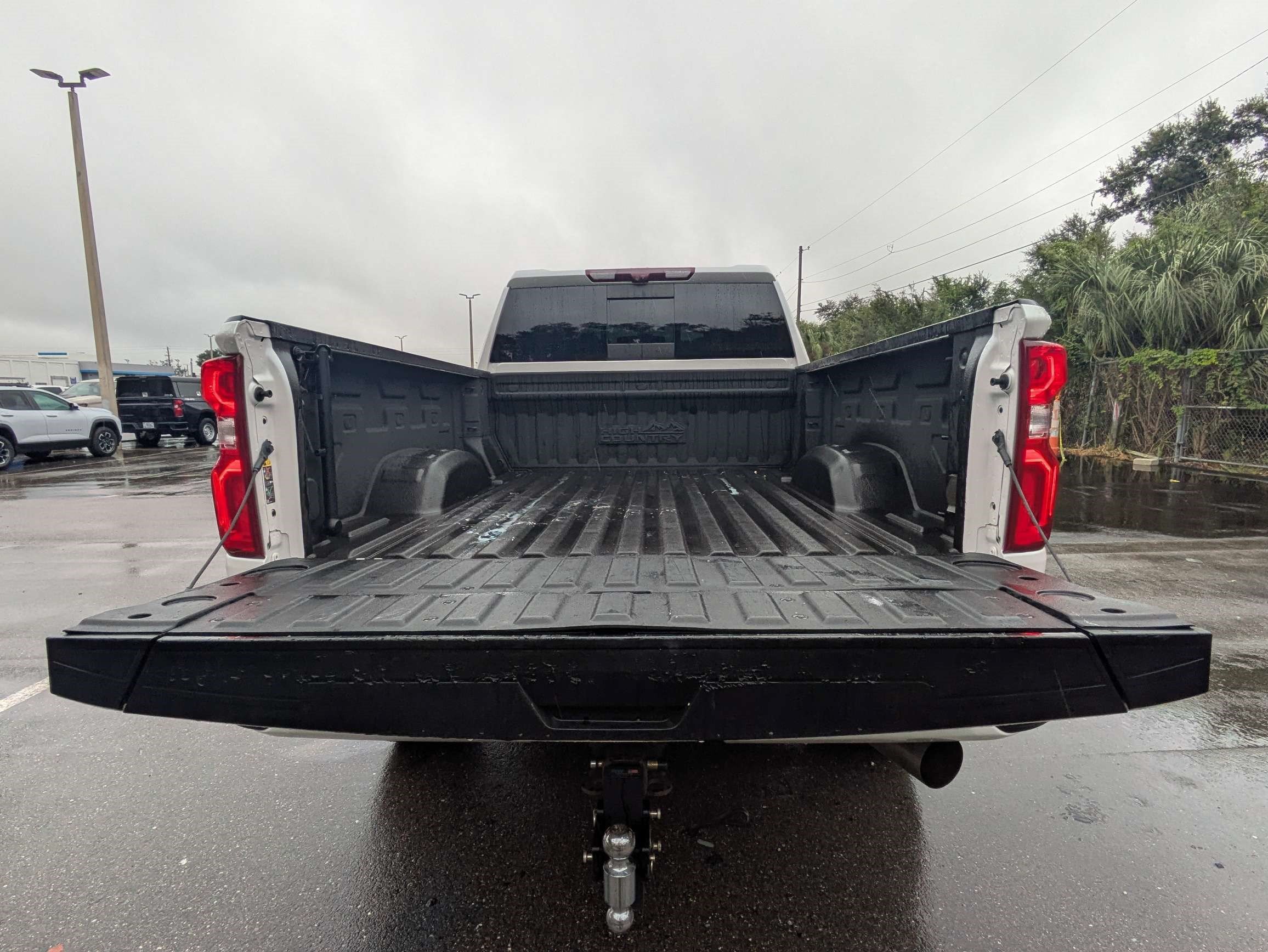 Used 2023 Chevrolet Silverado 2500 High Country w/ Technology Package AWD/4WD image 12