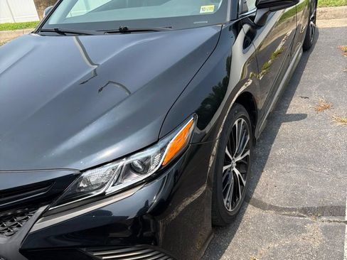 Used 2020 Toyota Camry SE FWD image 2