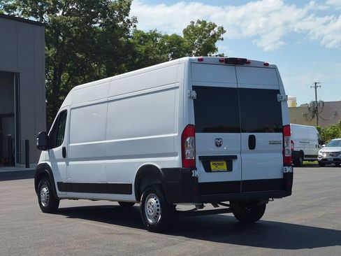 Used 2025 RAM ProMaster 2500 FWD image 5